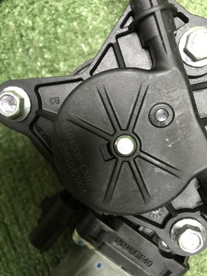 Стеклоподъемник задний правый Changan Uni-T 20-нв