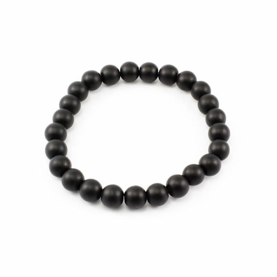 Браслет из шунгита на резинке вид сверху