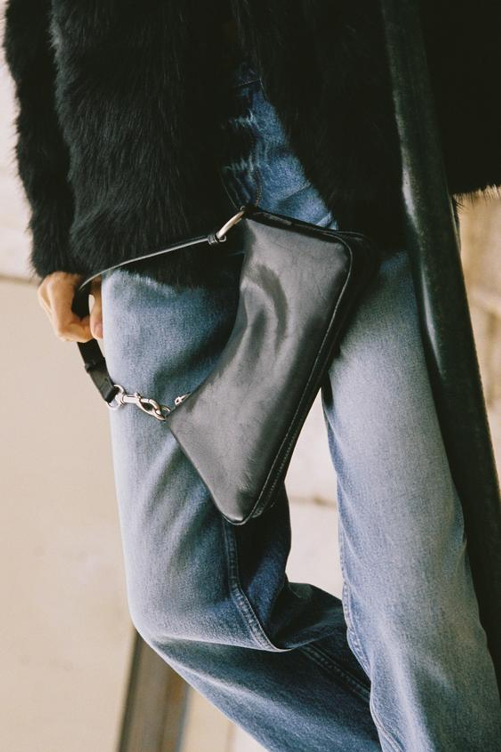 ZARA УДЛИНЕННАЯ СУМКА ЧЕРЕЗ ПЛЕЧО, ЧЕРНЫЙ