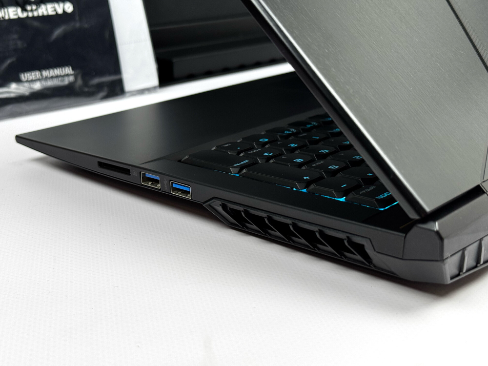 Игровой ноутбук Mechrevo RTX 3080 8GB Ryzen 9 5900HX 32GB 1TB 17.3" 2.5K 165Hz Win11 RU Русско-Английская клавиатура