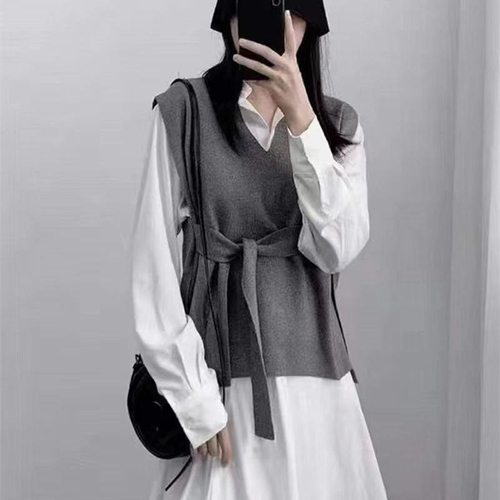 Женский жилет