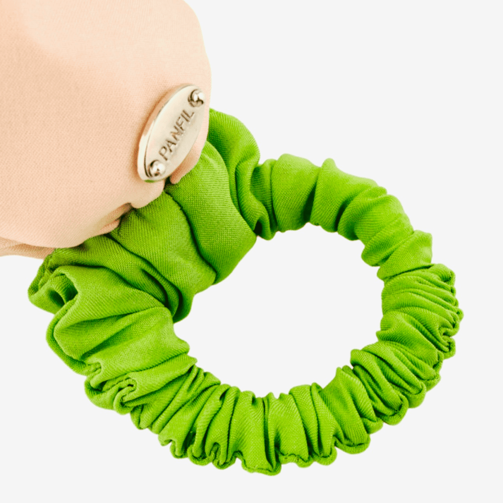 Резинка-роза из розового шелка