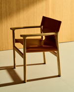 Стул Jan из переработанной кожи светло-коричневого цвета и ясеня в натуральном цвете