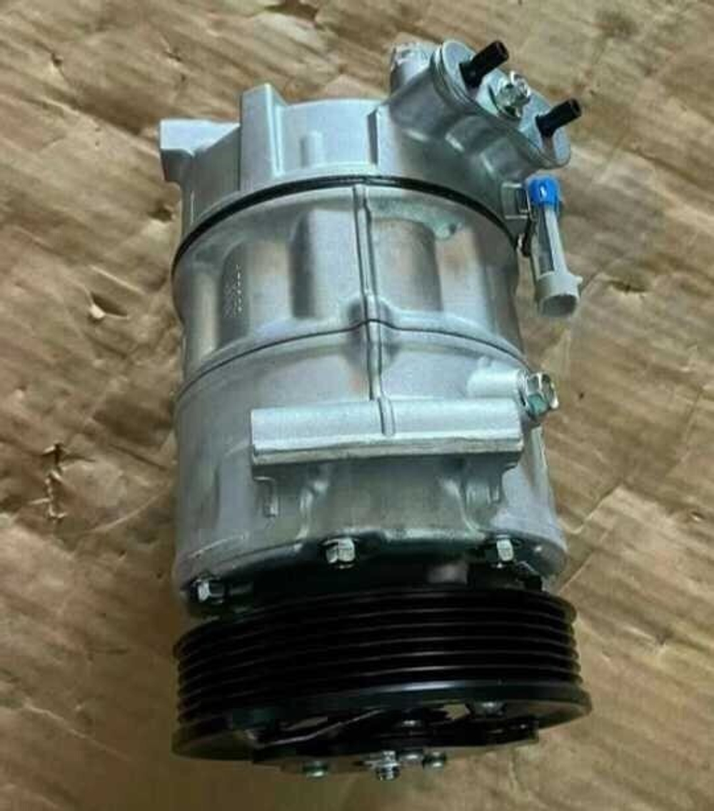 Компрессор кондиционера Volkswagen Golf 6, Passat CC, Jetta, Passat B7 ( оригинал)