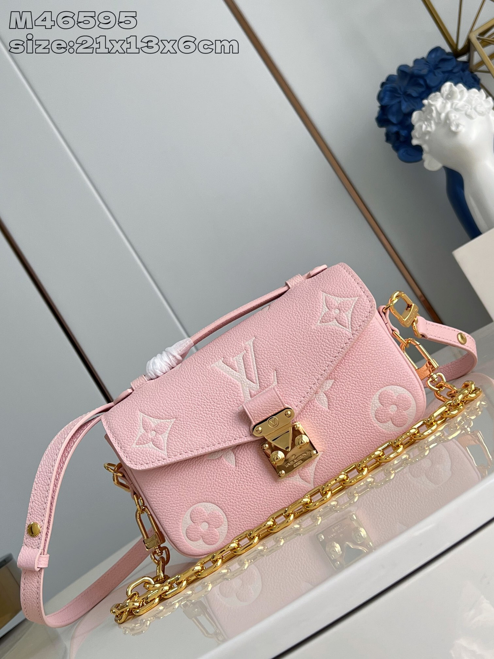 Louis Vuitton Pochette Metis East West