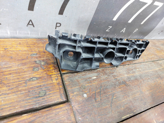 Кронштейн переднего бампера правый GAC GS8 2 21-нв Б/У Оригинал 7105012DRS0000