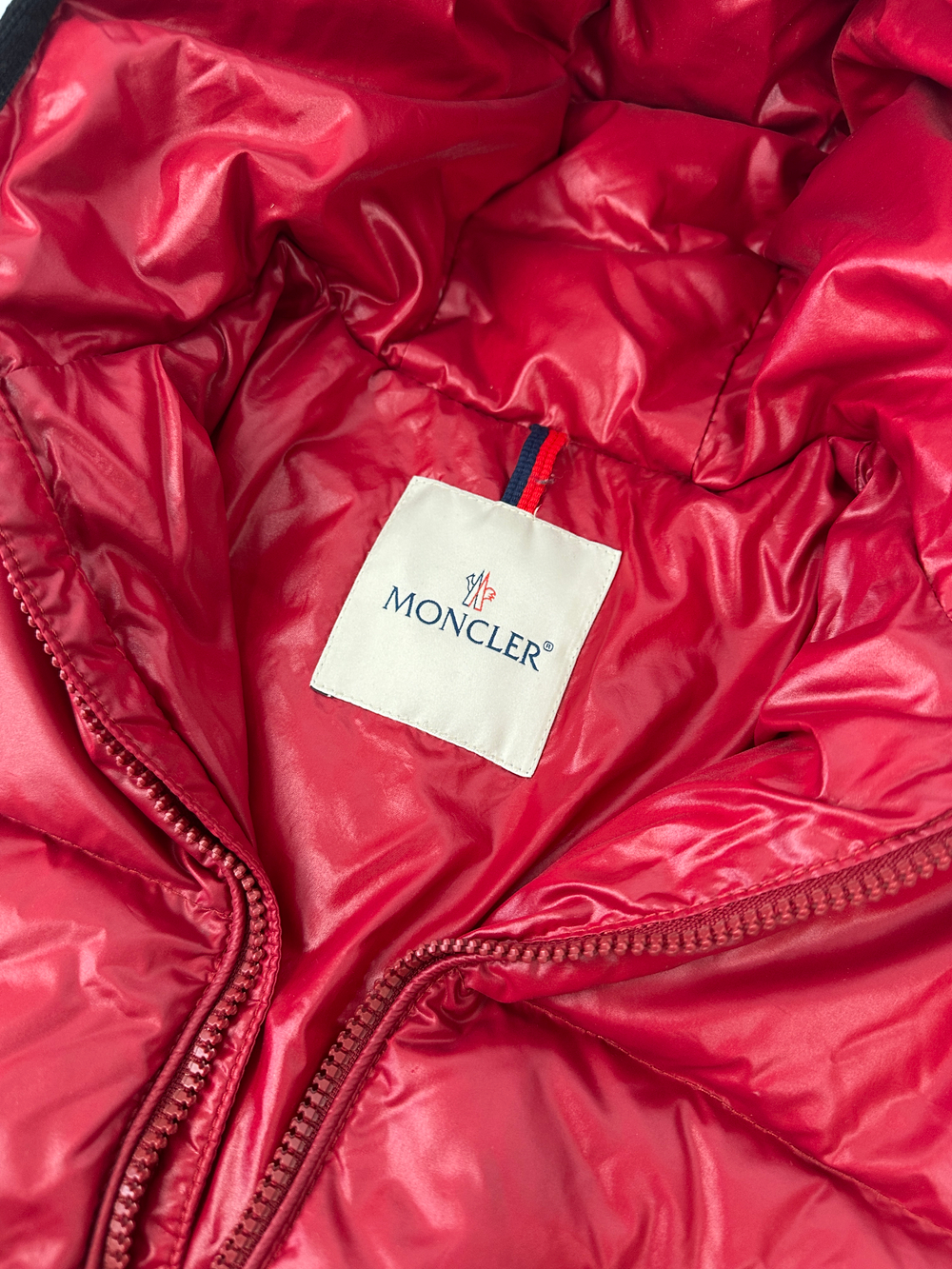 Пуховик Moncler