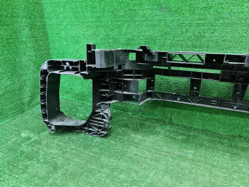 Телевизор Lixiang L7 (2022-н.в.)