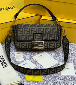 Сумка Baguette Fendi из ткани с жаккардовым узором FF