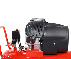 Компрессор пневматический 220В 2.2кВт 8атм. 250л/мин. ресивер-100л поршн. с прям. прив. V-образ. GTE