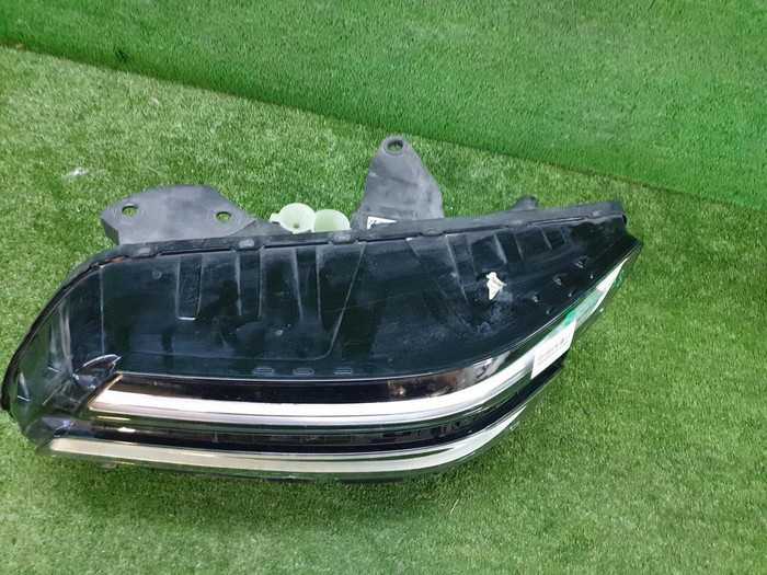 Фара левая Genesis GV80 (2020-2023) LED