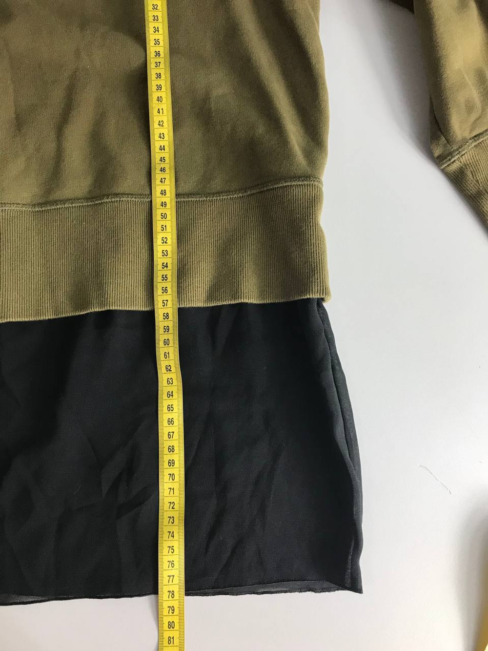 Свитшот Maison Martin Margiela модный, маркировка М, визуально на 46 размер