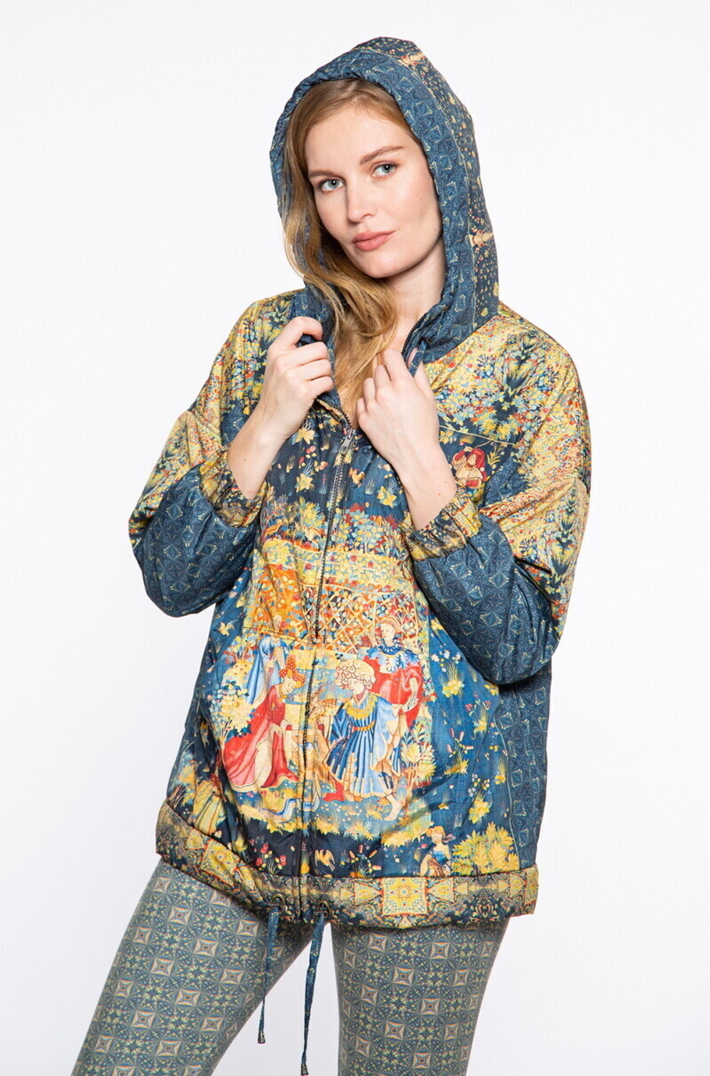 Куртка "Кормление птиц", по мотивам средневековой шпалеры 15 века