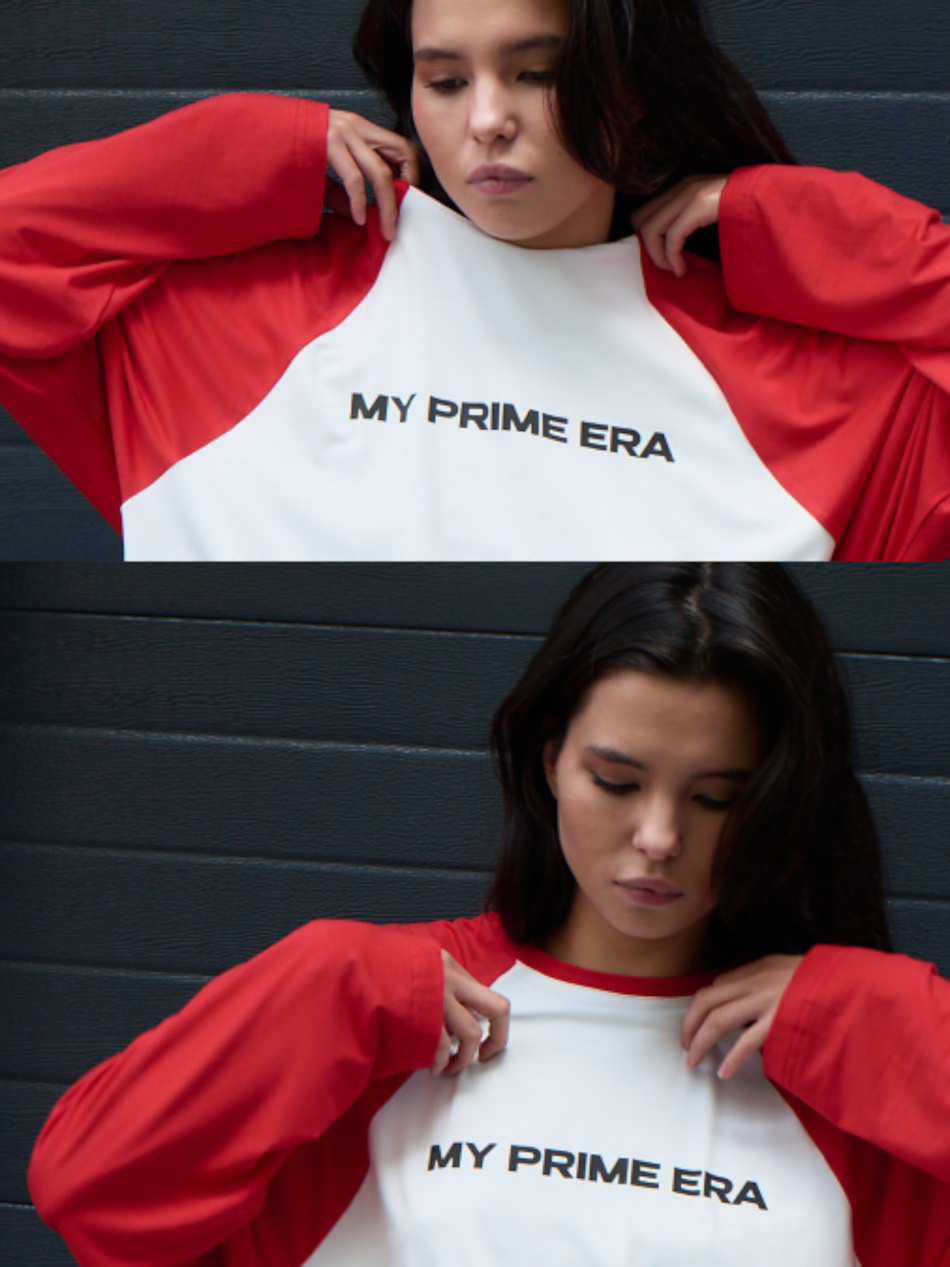Лонгслив с контрастными рукавами "My prime era"