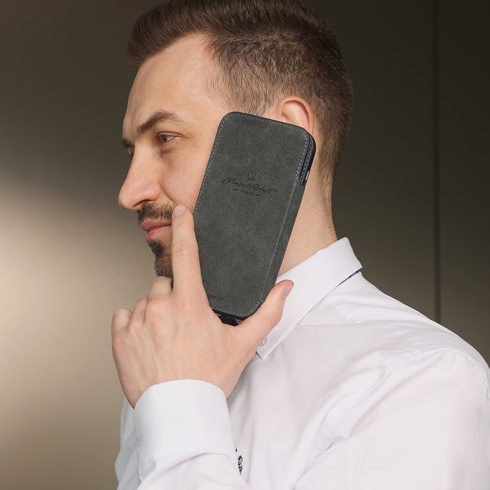 Чехол-книжка кожаная для iPhone 17 Pro, теленок синего цвета