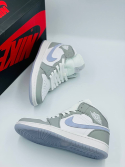 Кроссовки Nike Air Jordan 1 Mid