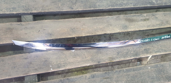 Молдинг крышки багажника Mercedes C (W205) 14-21 Б/У Оригинал A2057430082