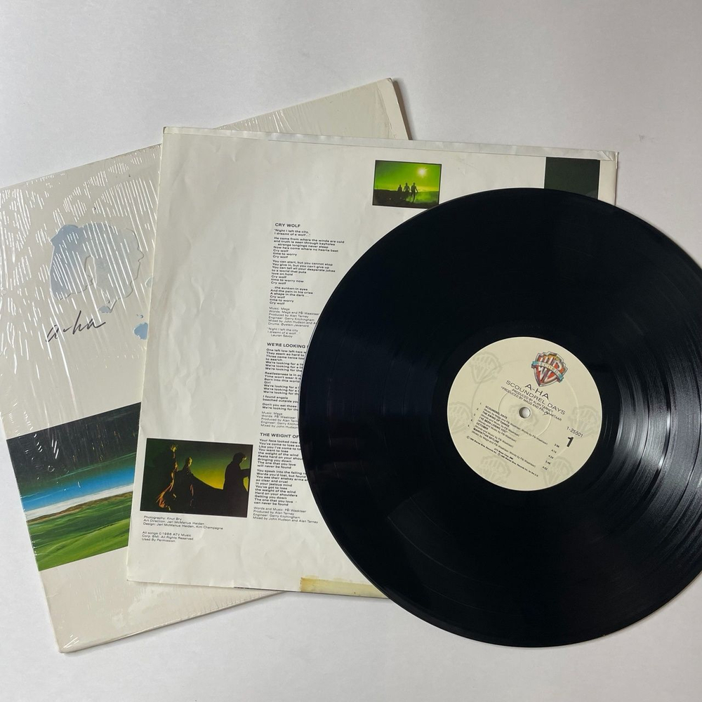 Винтажная виниловая пластинка LP A ha Scoundrel Days (USA 1986) Manhattan Skyline
