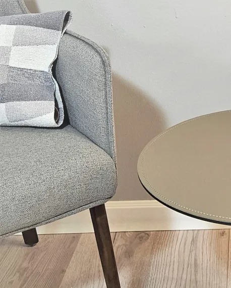 Полукресло Muka, серо-бежевое