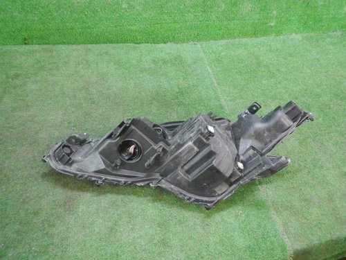 Битая Фара правая Toyota Camry xv70 (2017-2021) LED