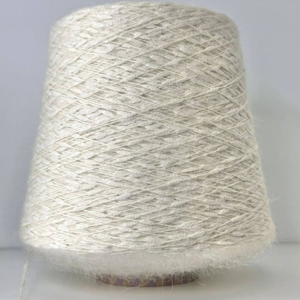 TULLE - Gruppo Filpucci Industrie Filati; 25% кидмохер, 30% меринос, 25% нейлон, 20% п/а; 320м/100гр; col. Ecru, цвет: бежевый светлый; S503