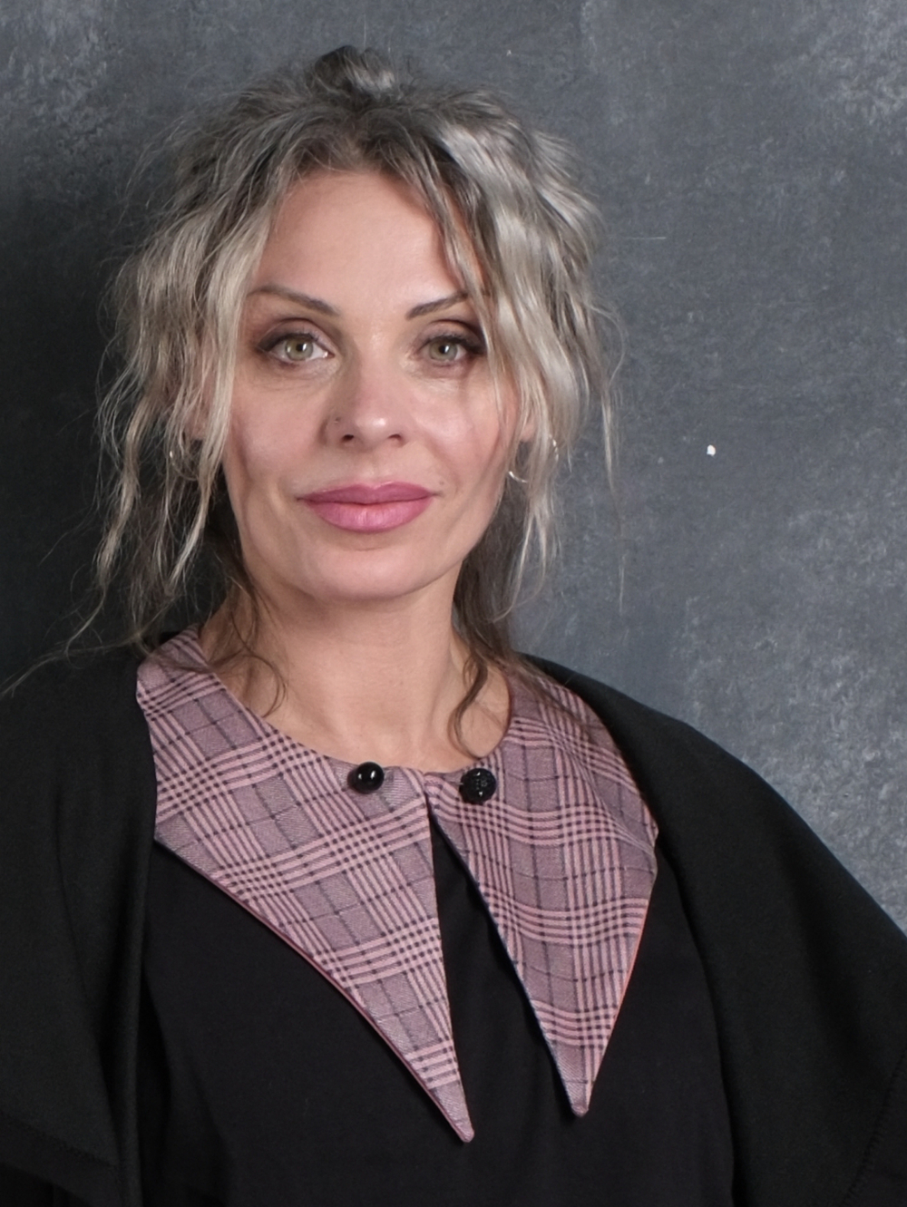 Воротник с брошкой, /персик