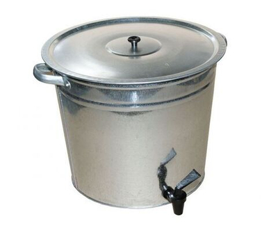 Бак оцинкованный для воды 32 л с крышкой и краном