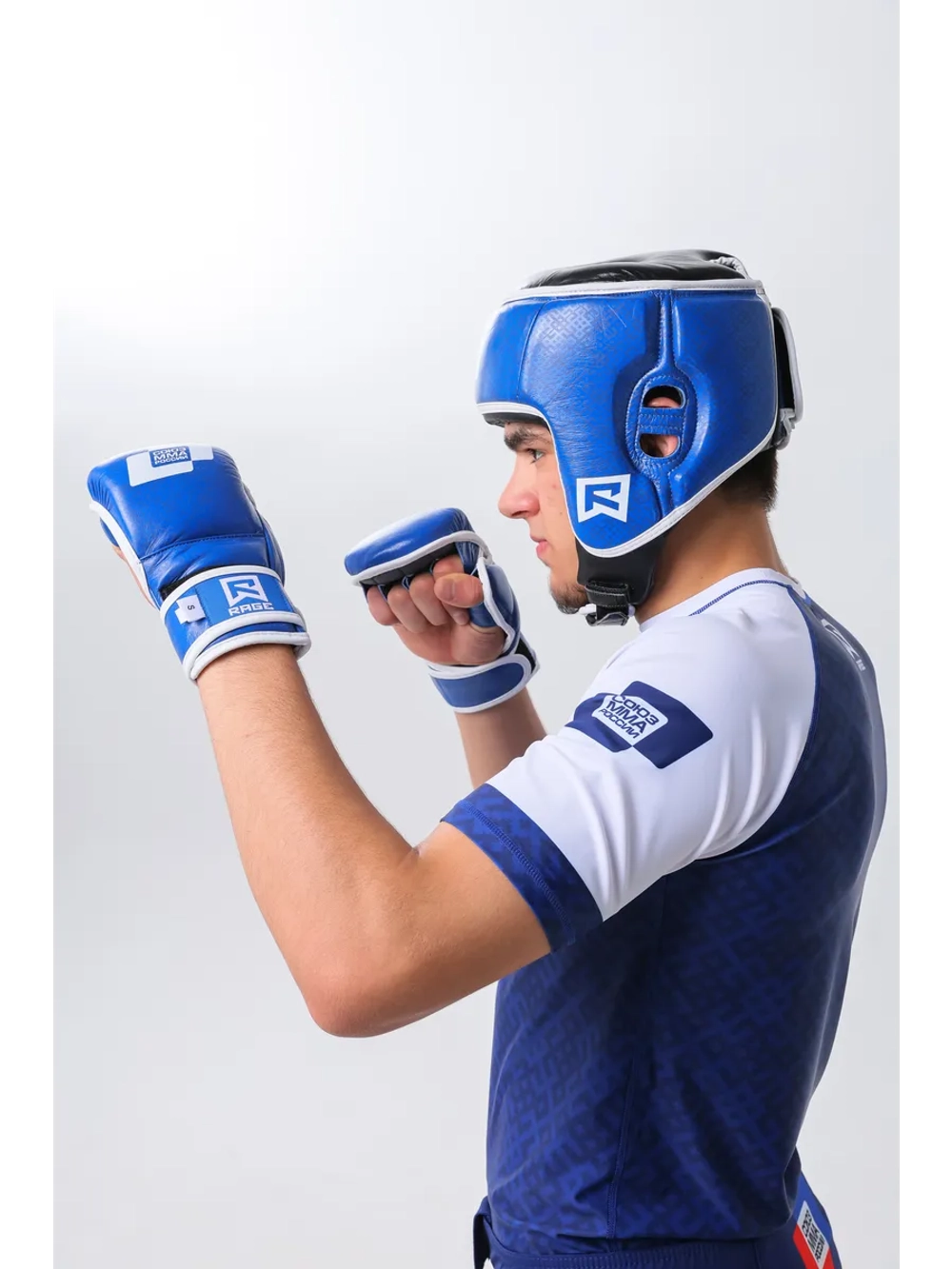 Профессиональный кожаный шлем для тренировок