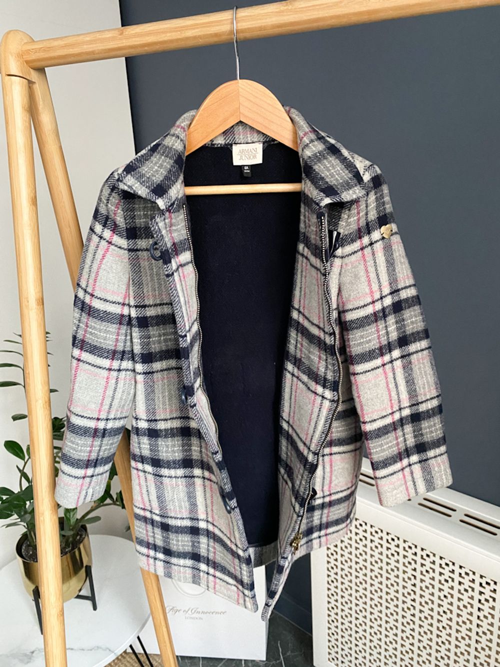 Шестяное пальто Armani, 116