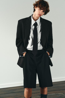 ZARА ДЛИННЫЕ БЕРМУДЫ СО СКЛАДКАМИ, ЧЕРНЫЙ