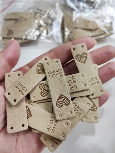 БЕЖ СЕРДЕЧКО - Нашивка 5х1,5см (Упаковка - 15шт) (1244 Евгения)