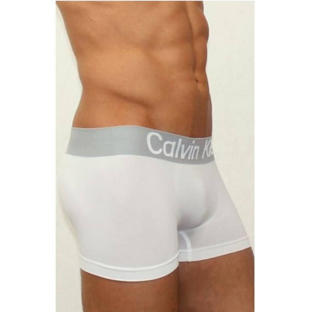 Мужские трусы боксеры бесшовные Calvin Klein белые