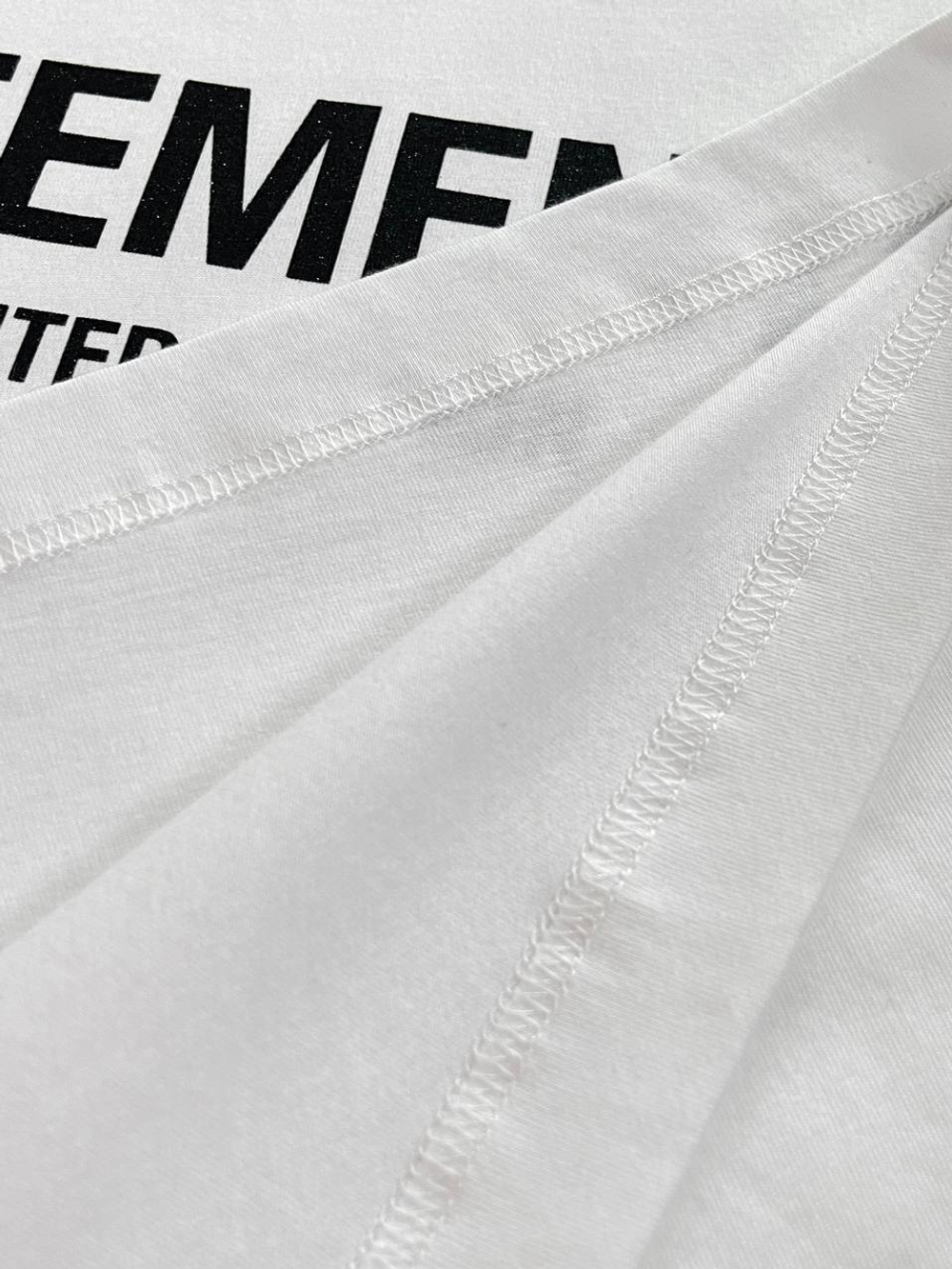 Футболка Vetements