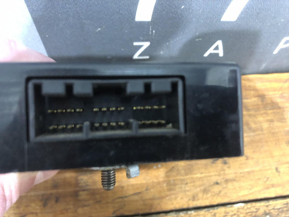 Блок контроля слепых зон Hyundai Equus 13-16 Б/У Оригинал 957703N330