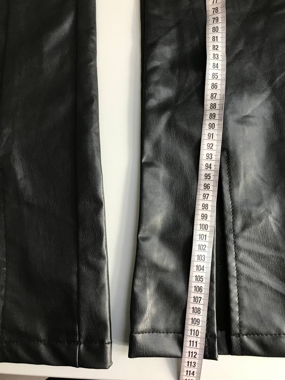 Штаны De Facto под кожу, эффектный клеш с вырезами спереди 42 размер, новые