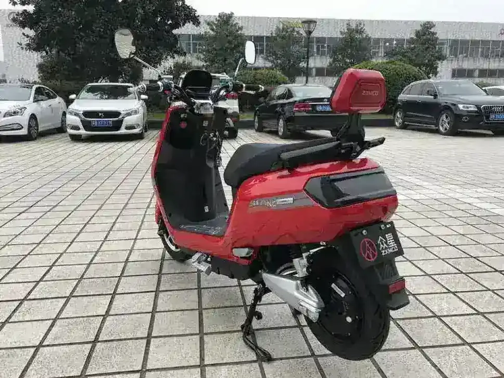 Электроскутер Green Camel Инфинити (72V 1500W R10)