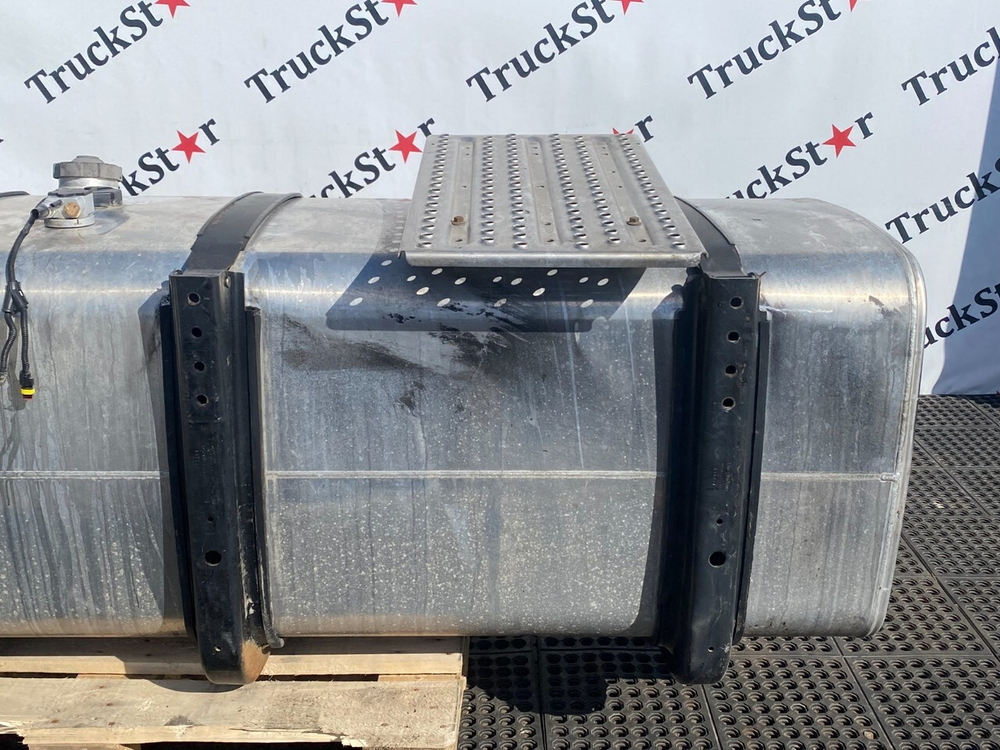 Бак топливный в сборе 700L 2023г.