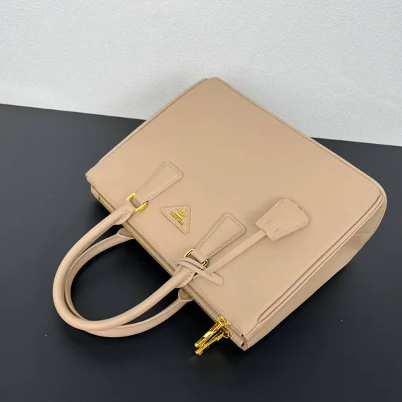 Большая сумка Prada Galleria из сафьяновой кожи