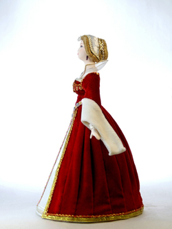 Кукла коллекционная Луиза Лотарингская, жена Генриха III