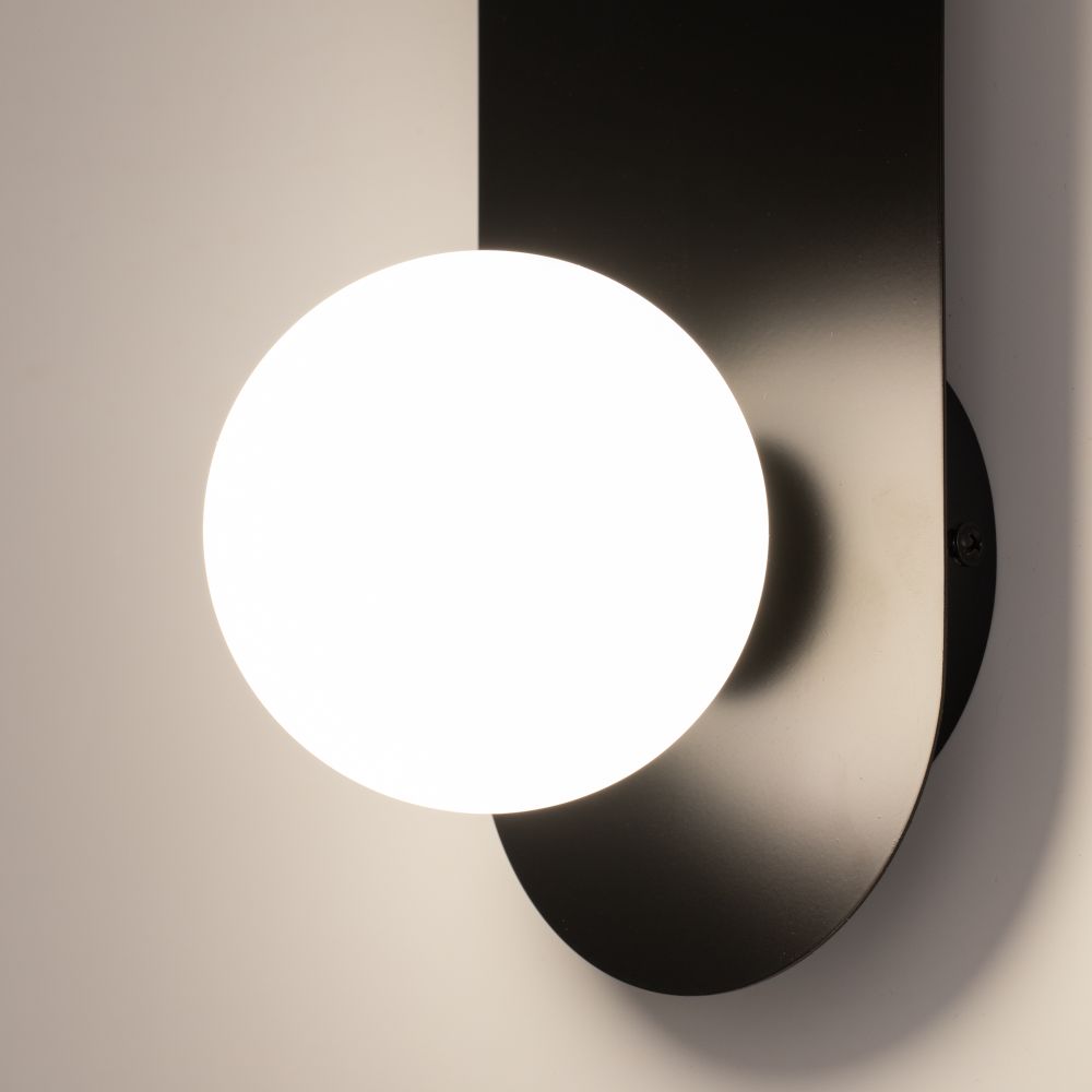 Настенный светильник (бра) Maytoni MOD419WL-01B