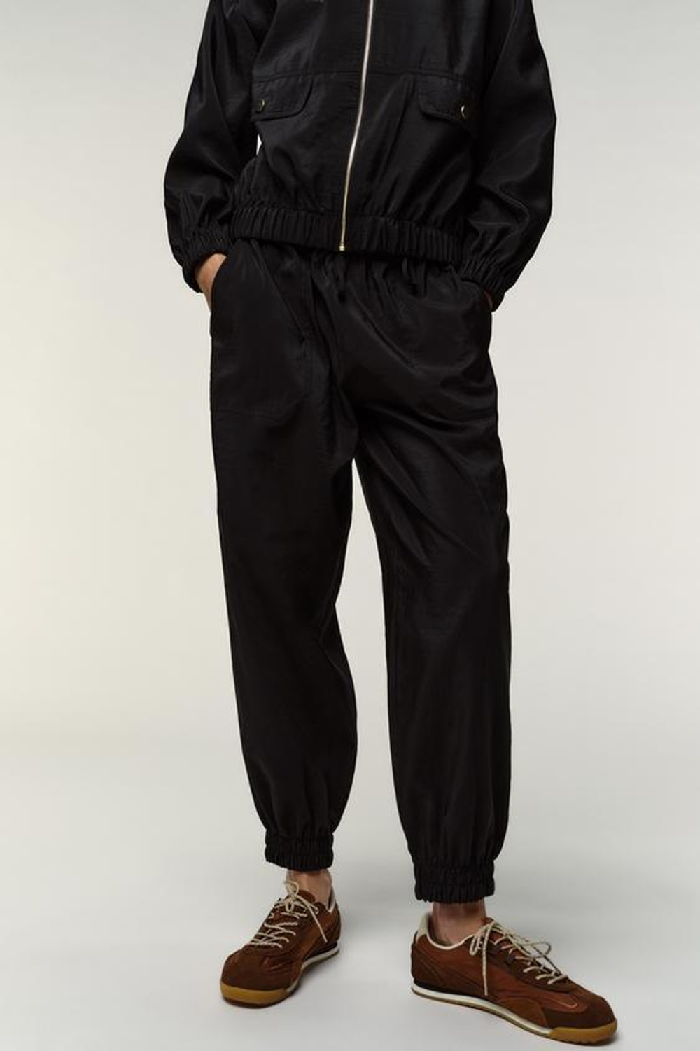 ZARA БРЮКИ С МАНЖЕТАМИ, ЧЕРНЫЙ