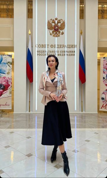 Открытие в Совете Федерации (Москва) выставки «Катюша» дизайнера Нины Ручкиной