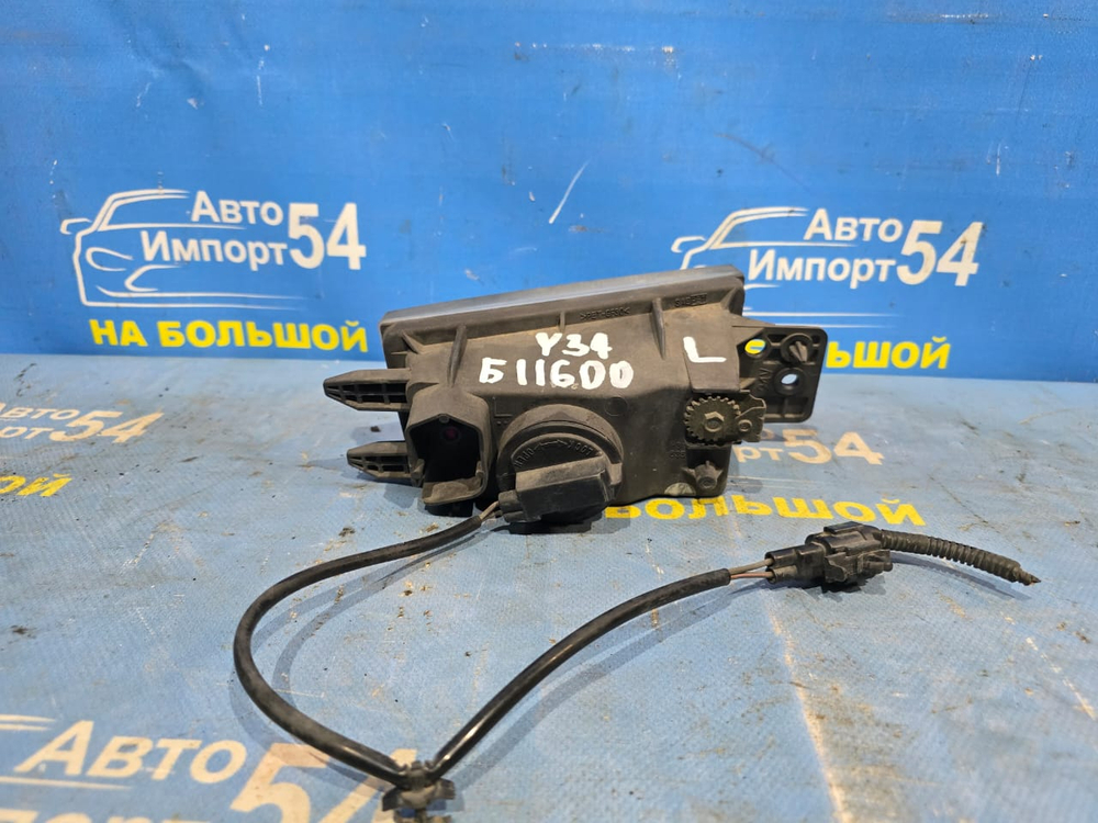 Туманка левая NISSAN CEDRIC 1999-2001