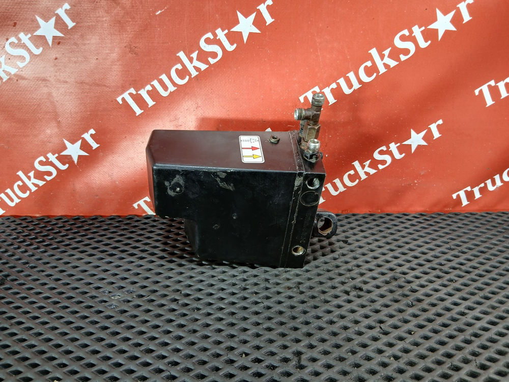 Насос подъема кабины