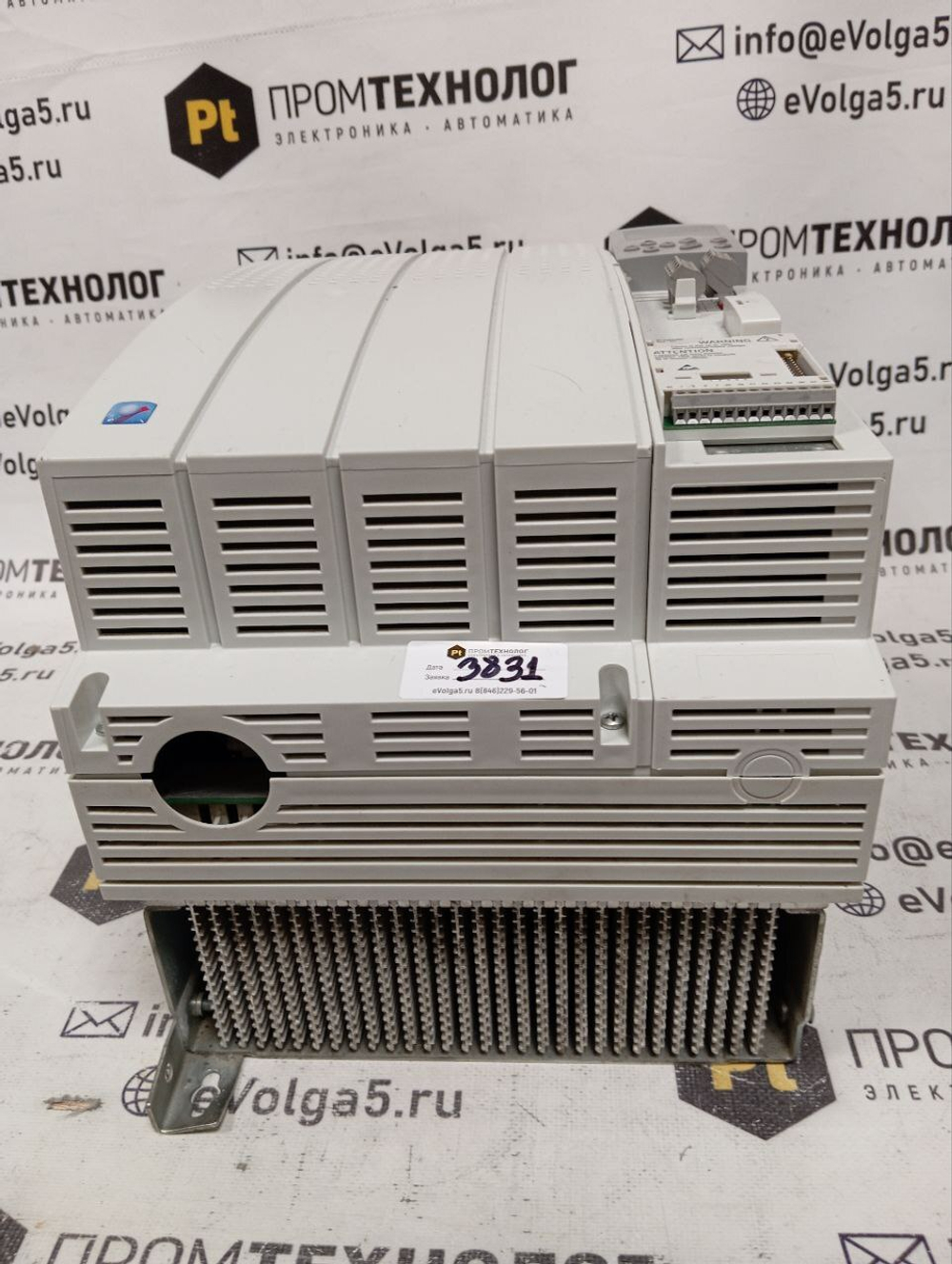 Lenze E82EV223K4B201XX5B37 б/у