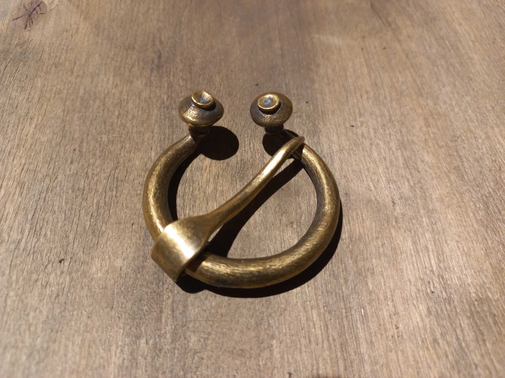 Фибула. Русь 10-13 в.