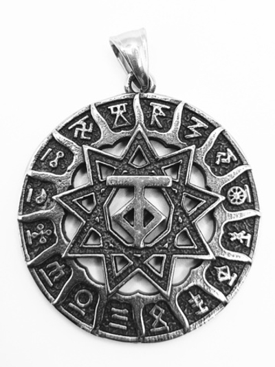 "Чертог Тура" ( 15 апреля - 6 мая). Сталь