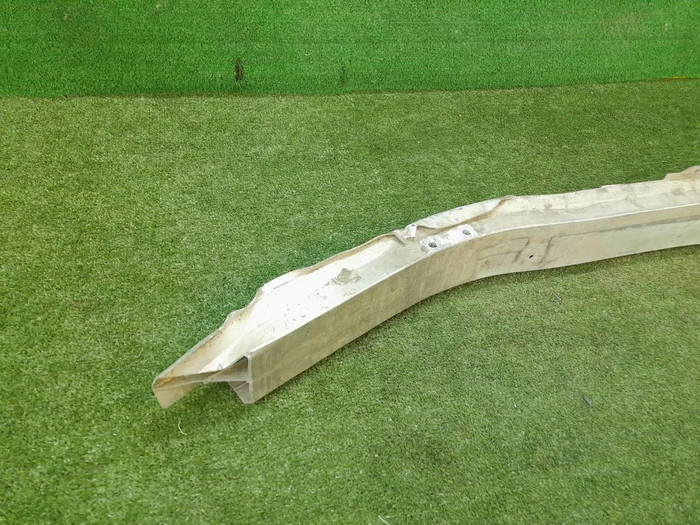 Усилитель передний BMW 3er F30 (2011-2020)