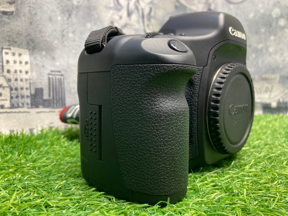 Canon EOS 5D