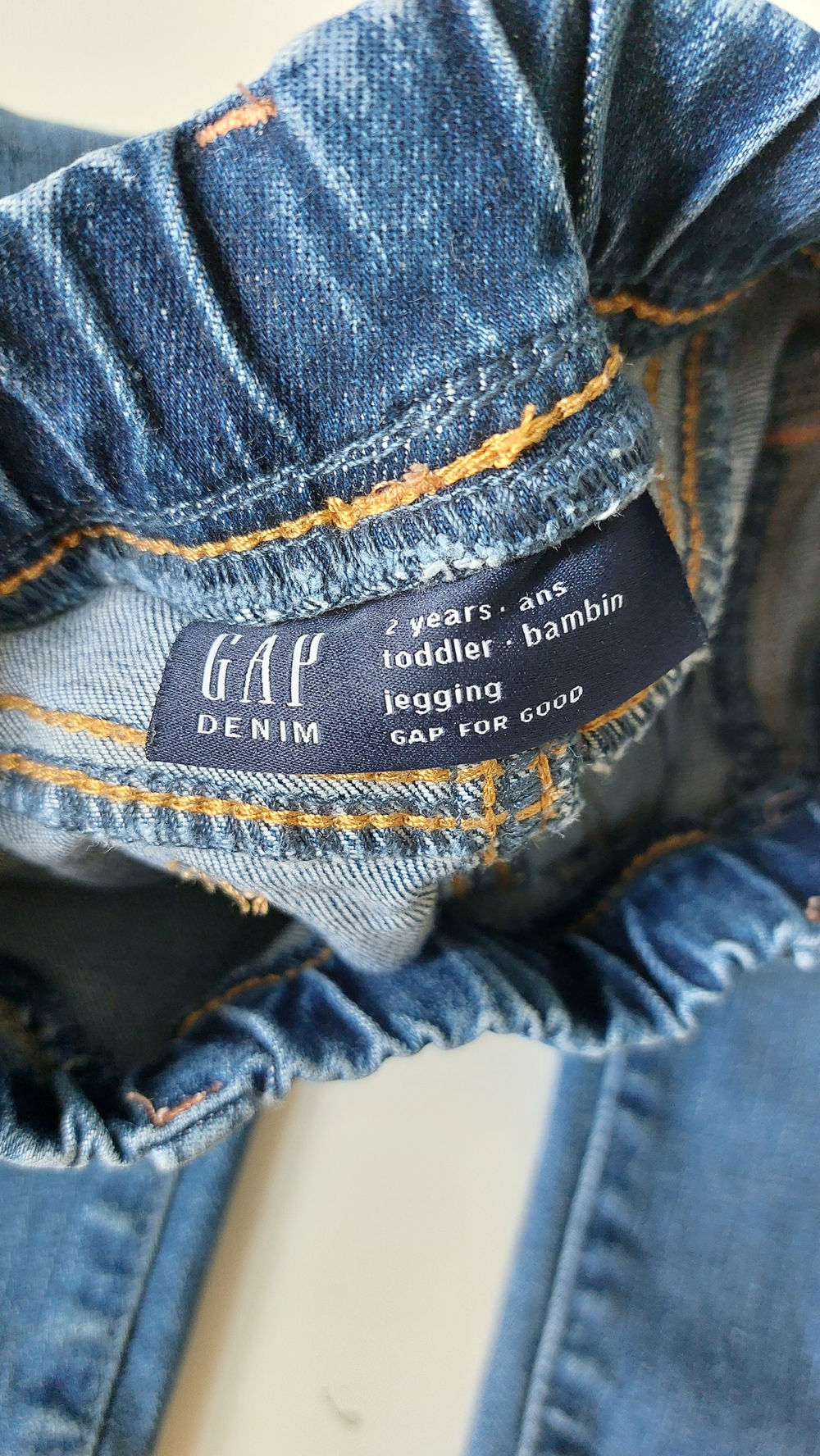 Джинсы Gap